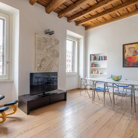 Modern Apartment In Campo De Fiori Roma Exterior foto